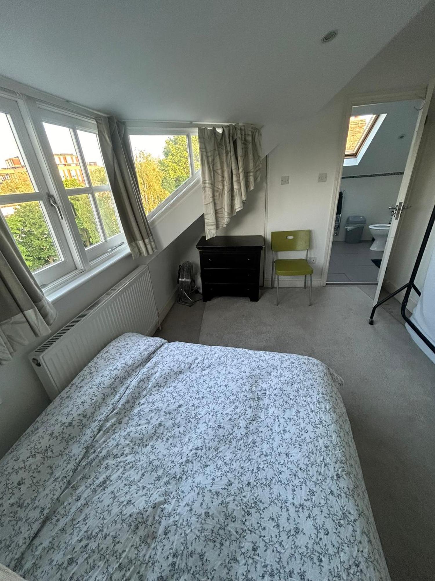 Apartment Cosy Attic Flat With Views London