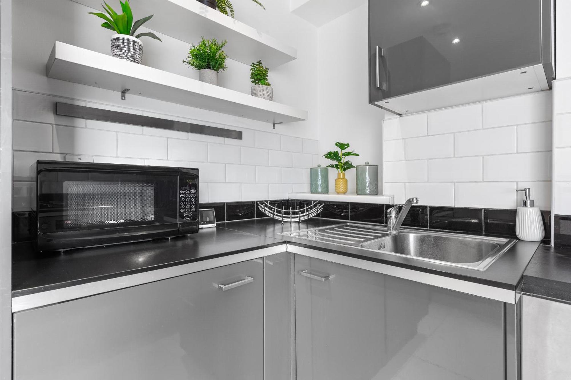 Two Bedroom Serviced - Nine Elms Luxury - Vauxhall & Westminster