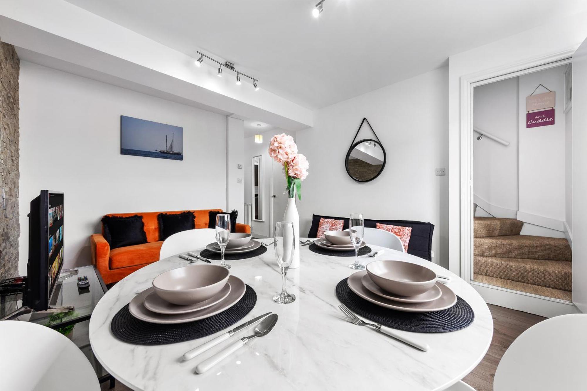 Two Bedroom Serviced - Nine Elms Luxury - Vauxhall & Westminster Leilighet