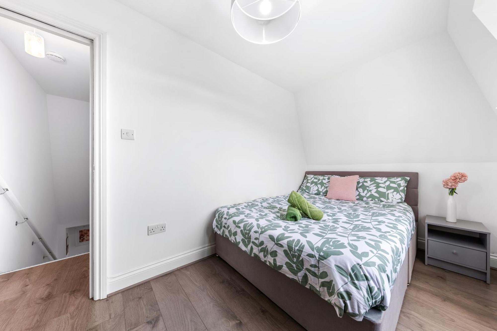 Two Bedroom Serviced - Nine Elms Luxury - Vauxhall & Westminster * London