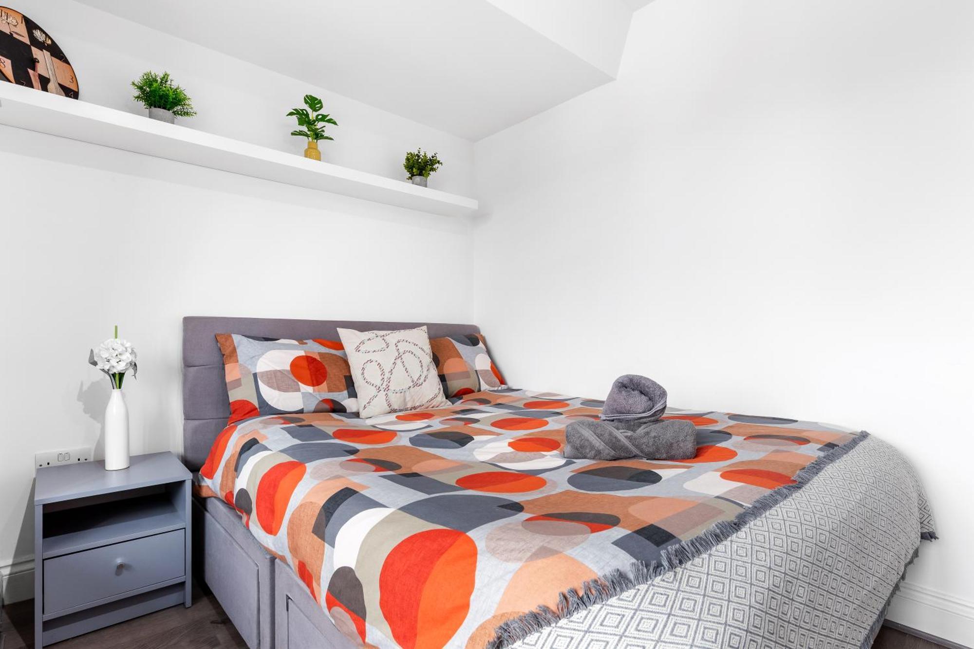Two Bedroom Serviced - Nine Elms Luxury - Vauxhall & Westminster *