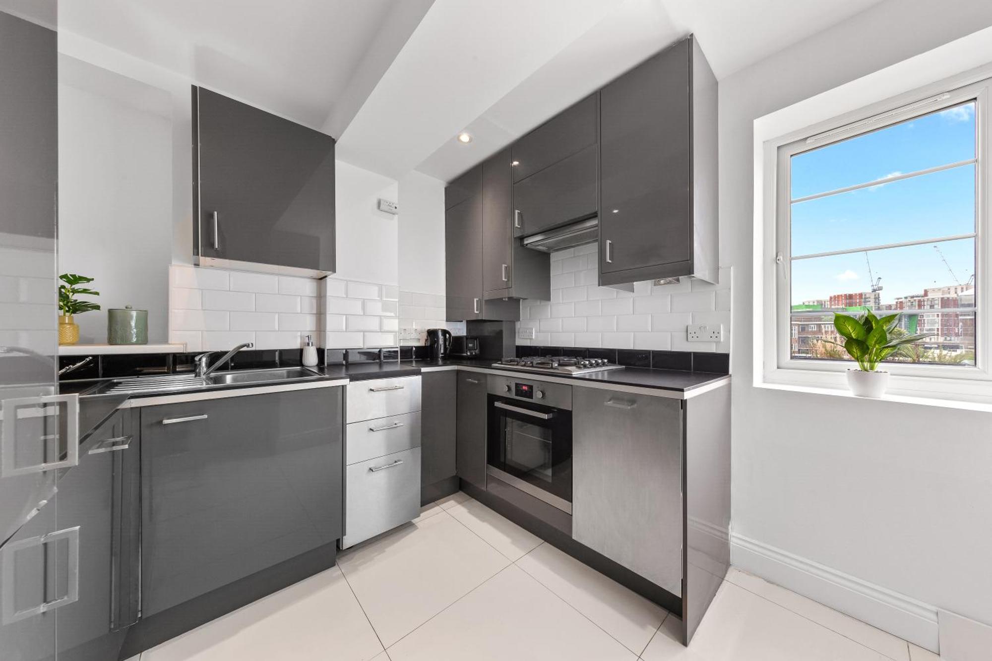 Two Bedroom Serviced - Nine Elms Luxury - Vauxhall & Westminster * London
