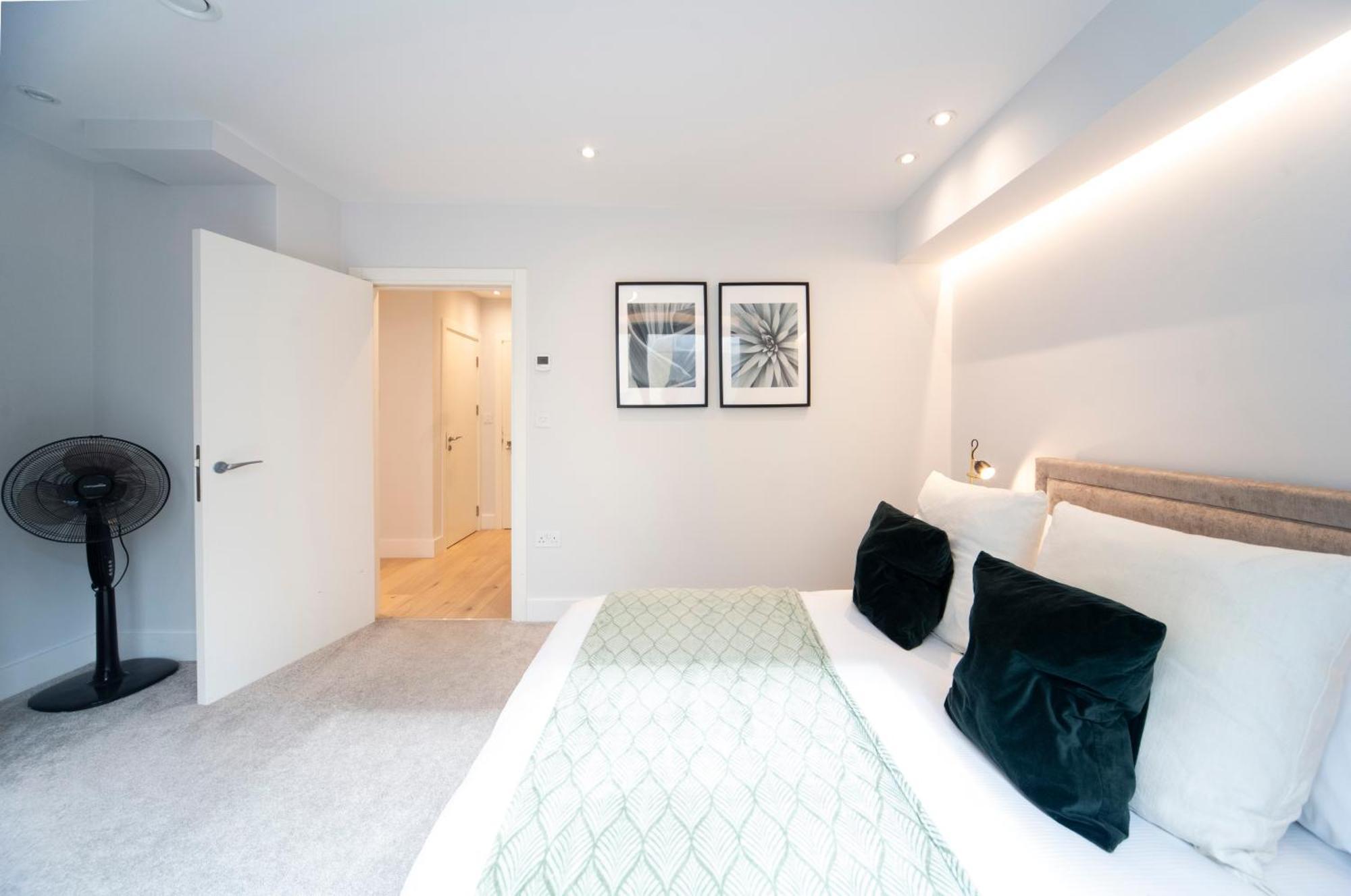 Lovely 1br - Zone 1 - Station Nearby Appartement Londen