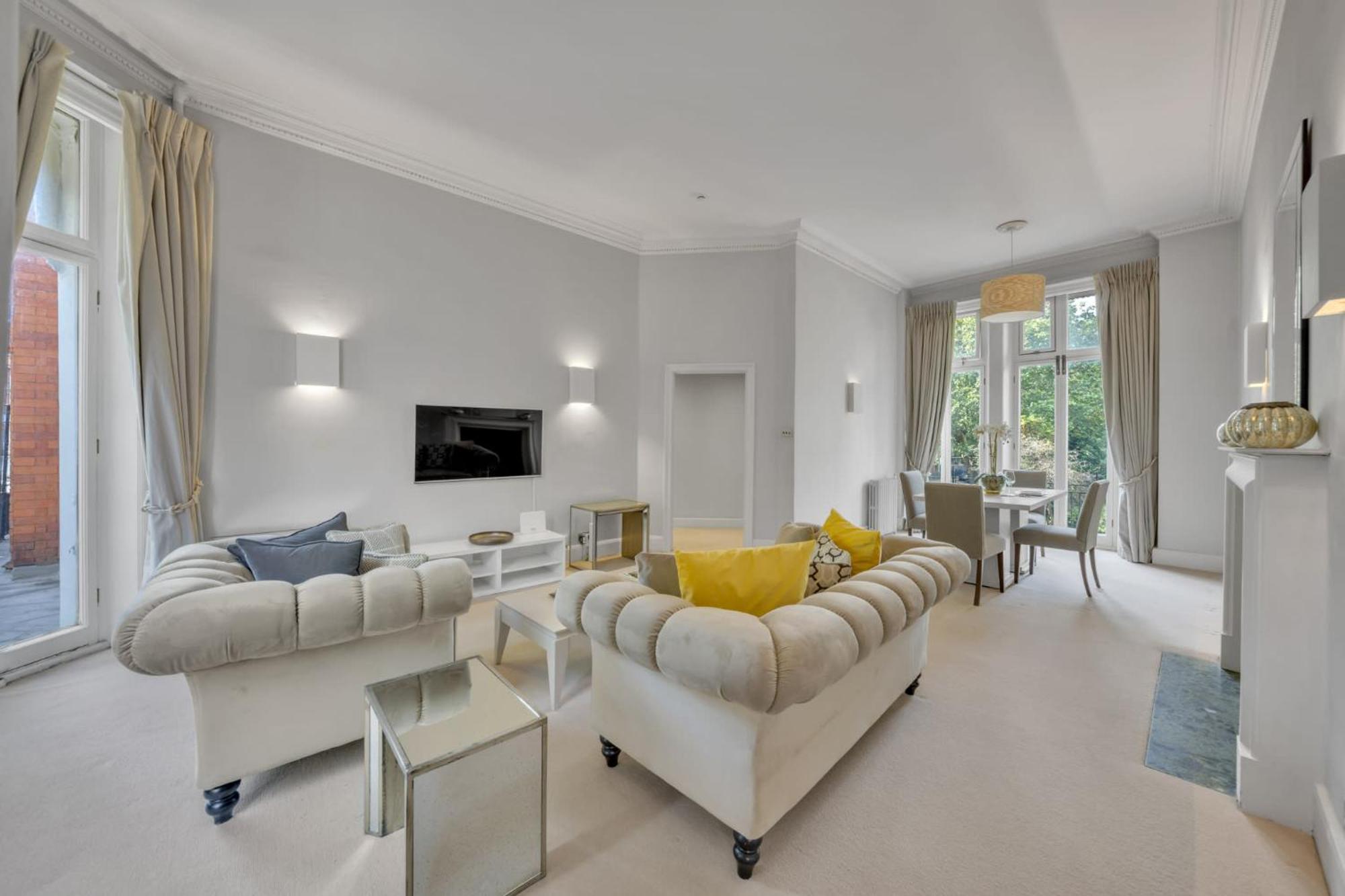 Knightsbridge - Hans Place * London