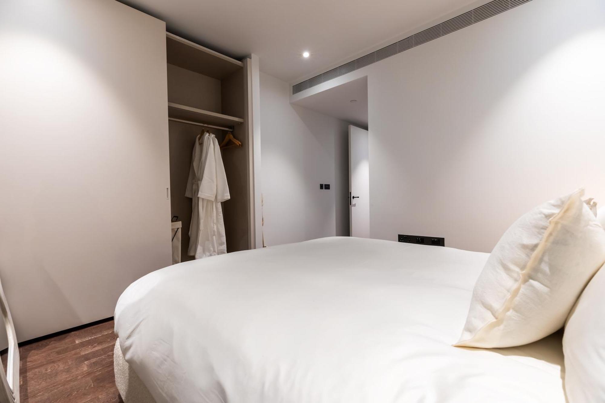 Luxurious Haven In Iconic Battersea Power Station
