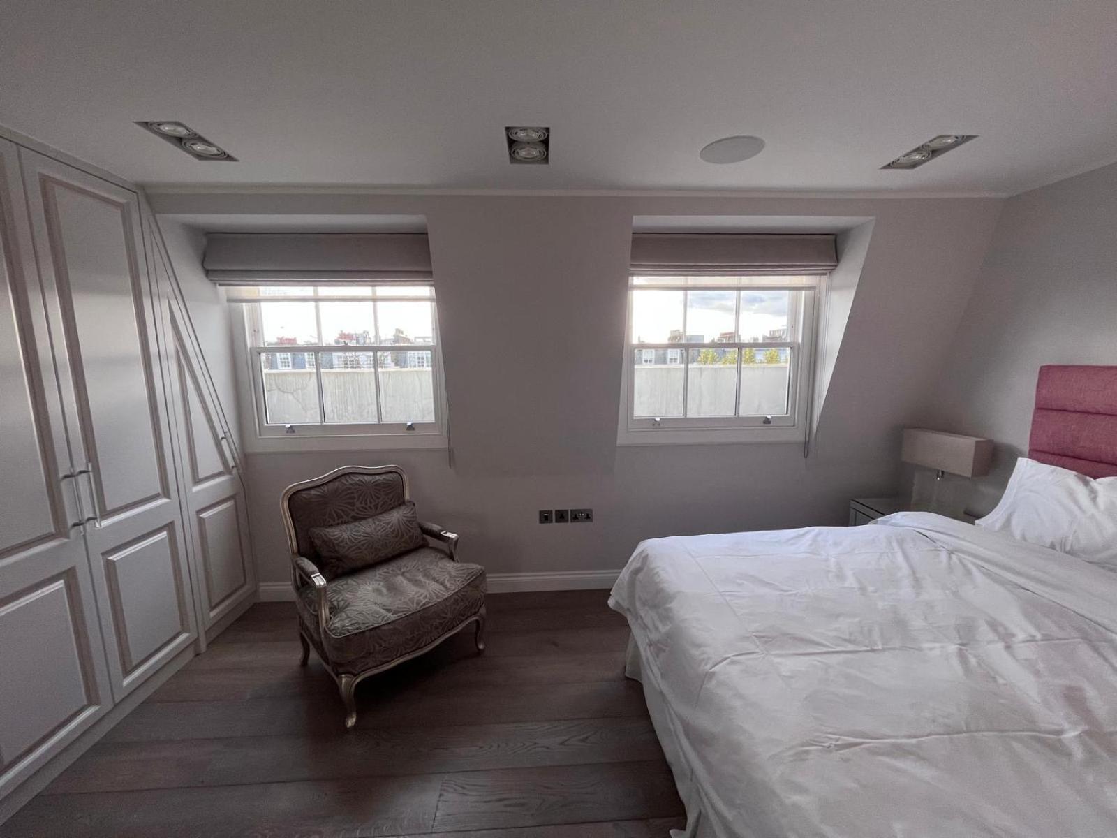 Lovely 6 Bedroom House Villa London