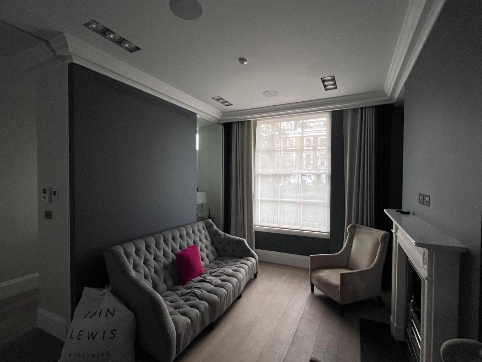 Lovely 6 Bedroom House Villa London