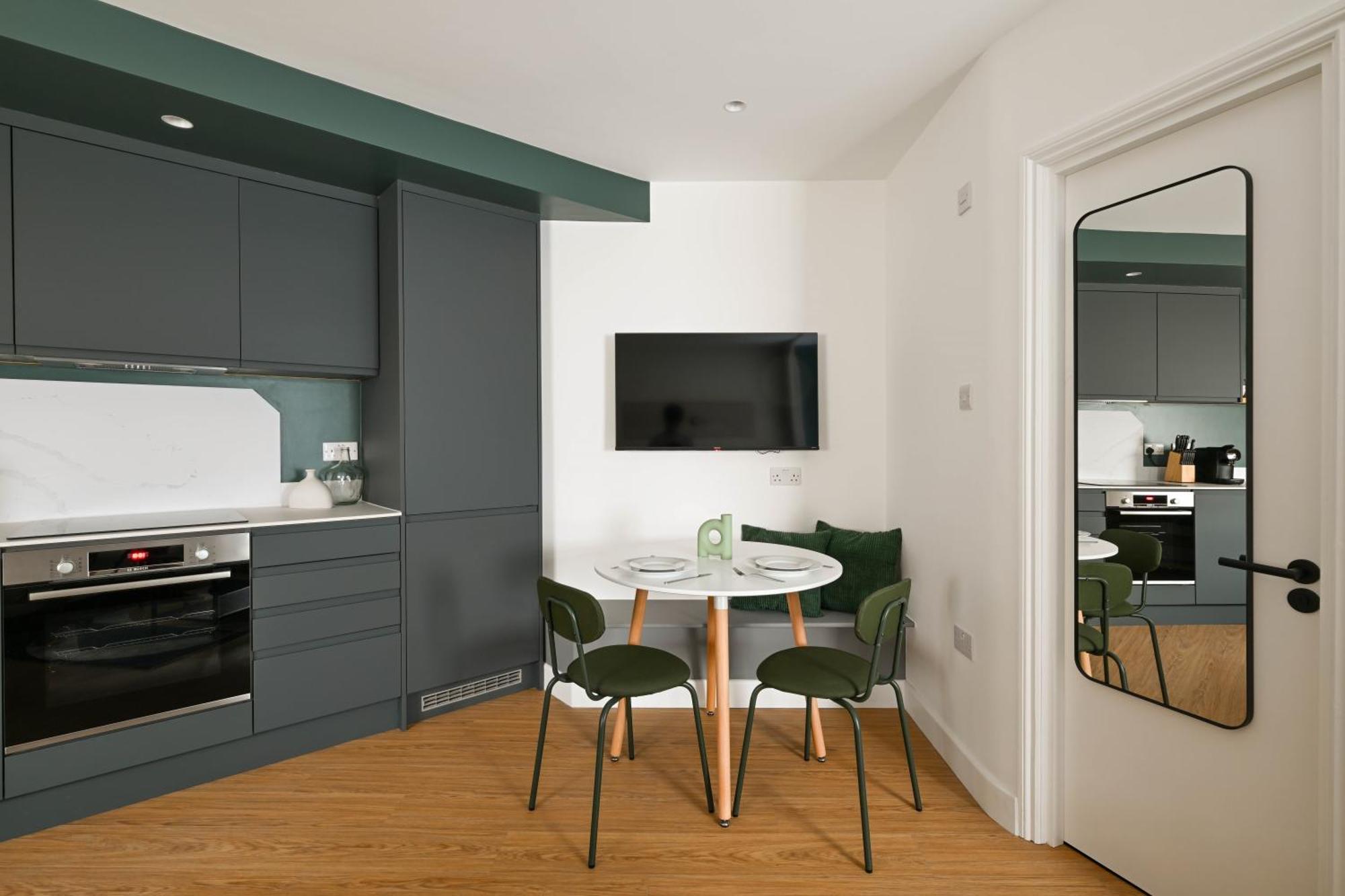 Funky Close To Angel Station And Regent Canal * London