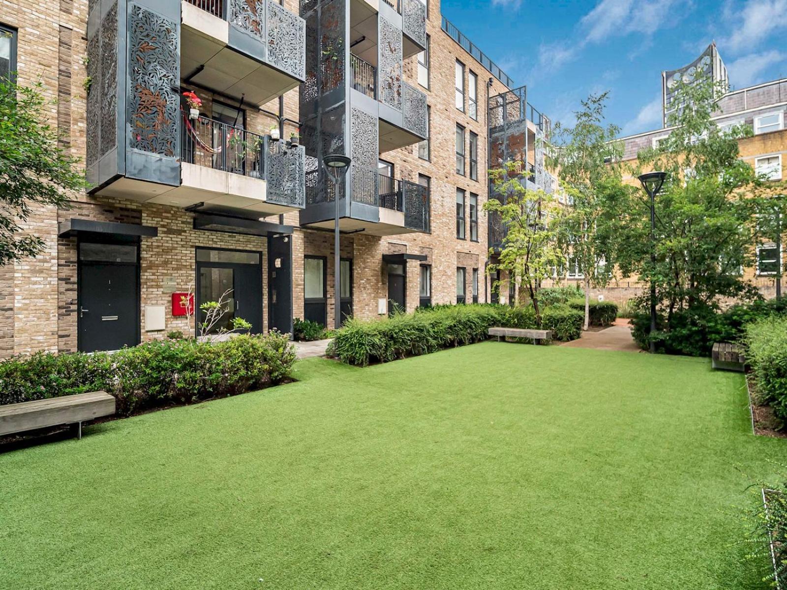 Modern Flat With Balcony Pass The Keys