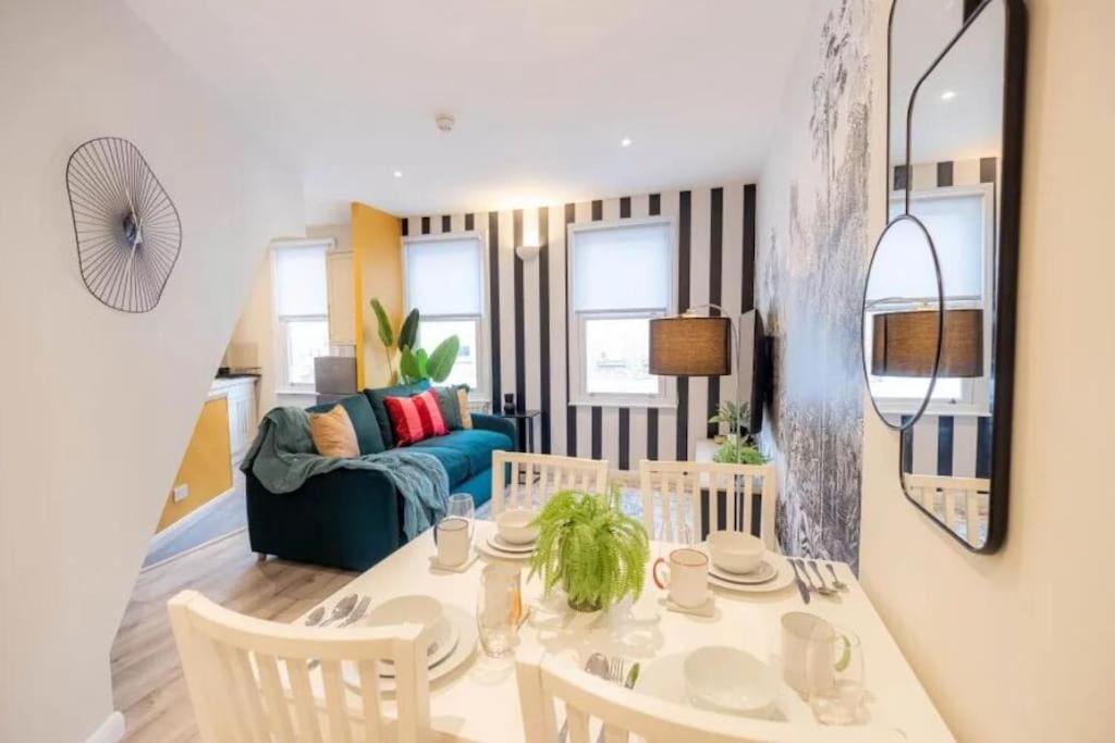 Deluxe 2-bedroom In Kings Cross Apartment London