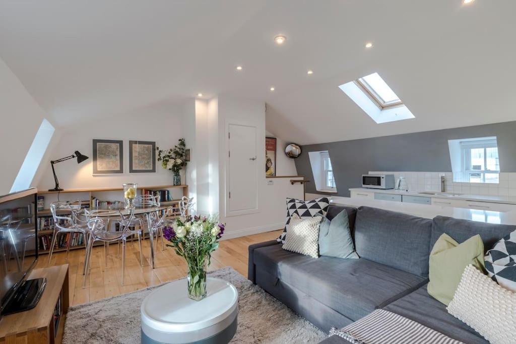 Apartment Kings Cross Two Bedroom Penthouse *