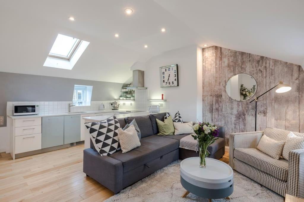 Kings Cross Two Bedroom Penthouse * London