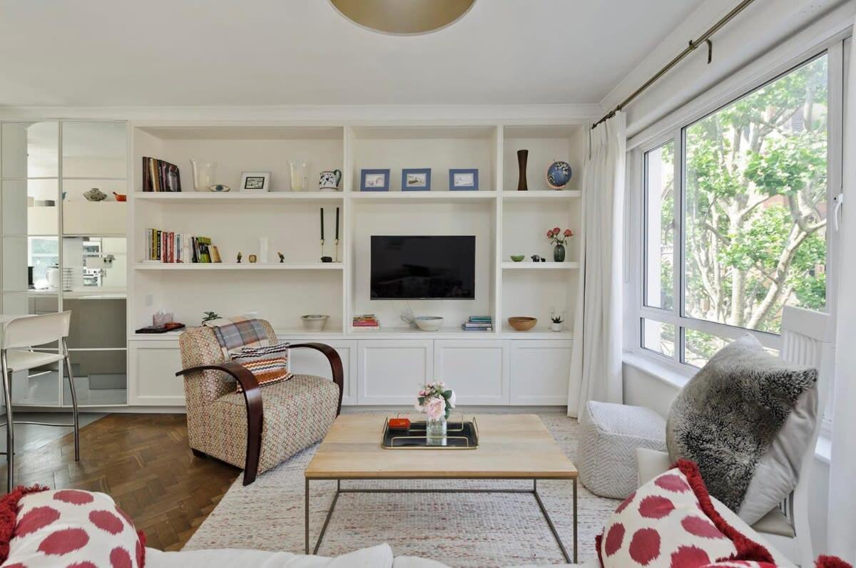 Leafy Earls Court 3 Bed Flat Apartment London