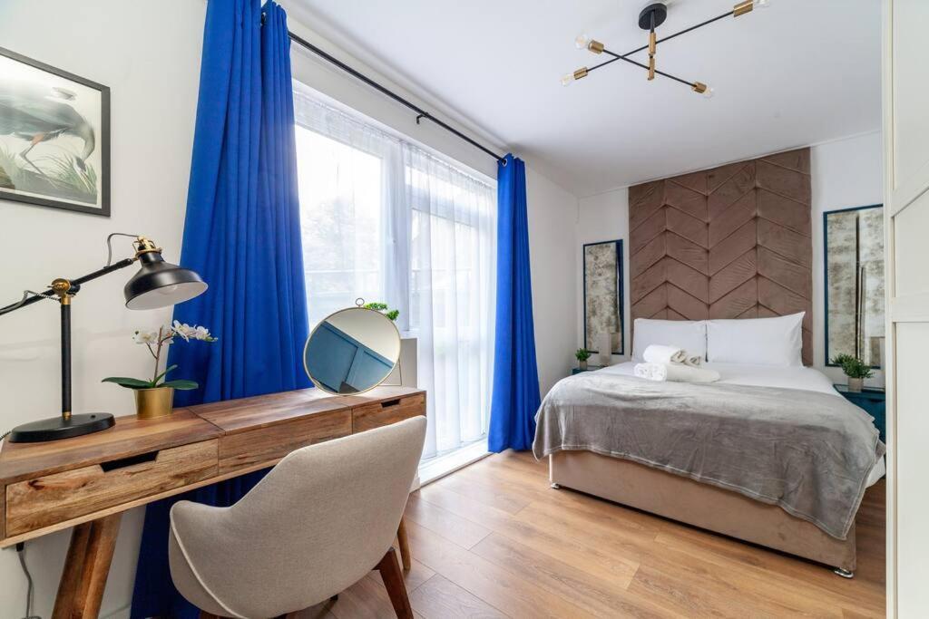 Apartment Lux 3-bed With Patio In
