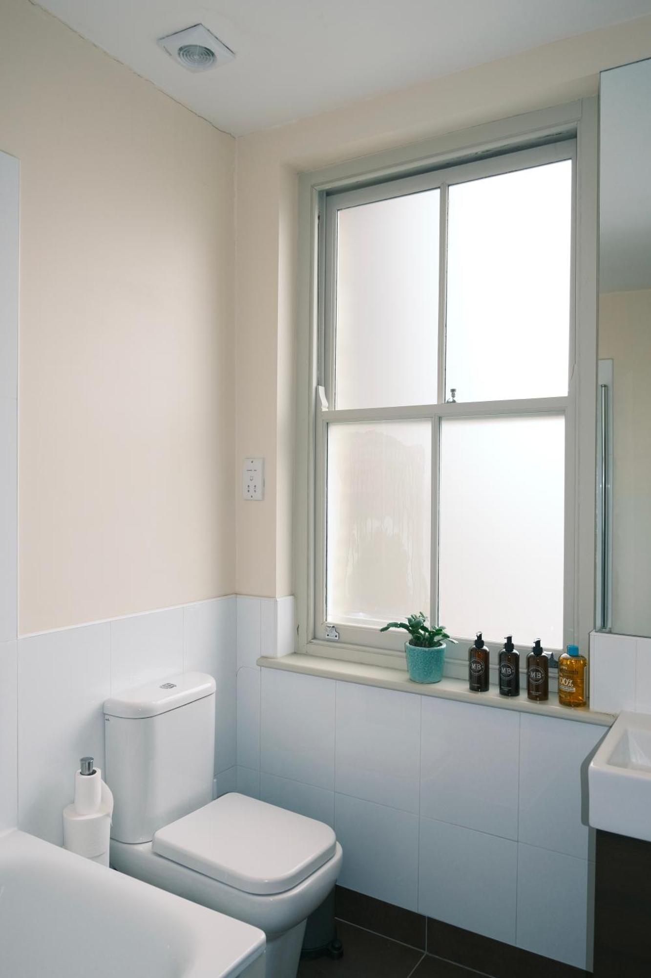 Spacious Duplex Flat West For Families & Groups
