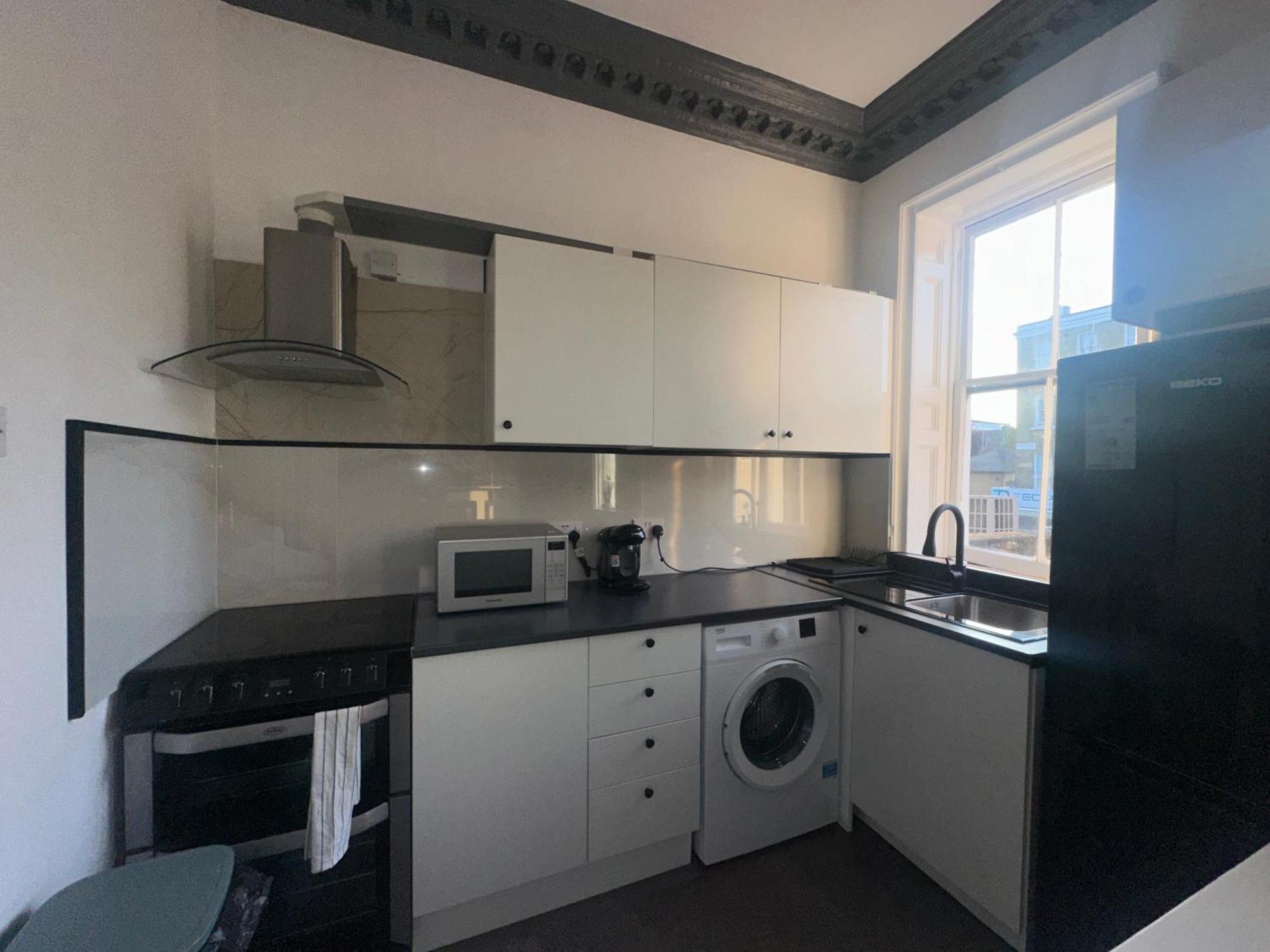 First Floor One Bed In West * Londen