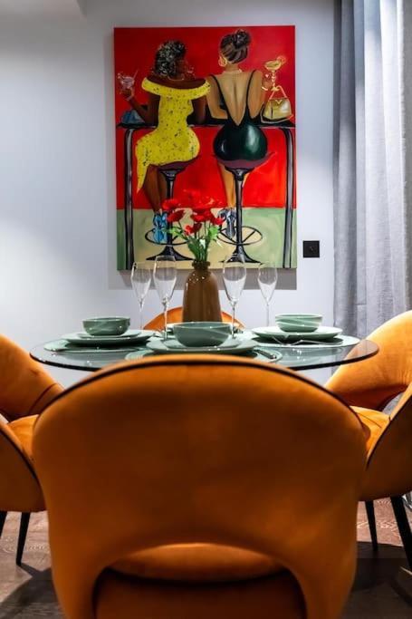 Luxurious Haven In Iconic Battersea Power Station Apartment