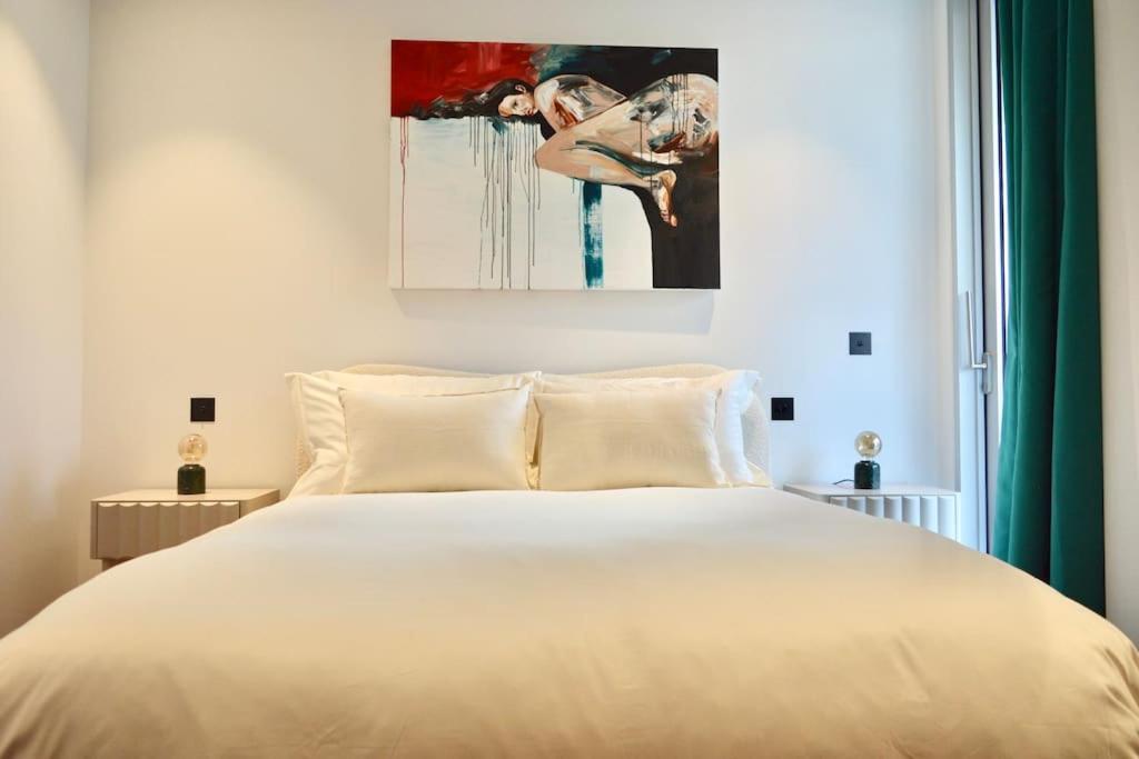 Luxurious Haven In Iconic Battersea Power Station Apartment