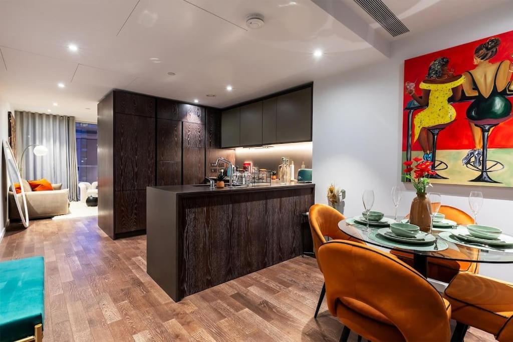 Apartment Luxurious Haven In Iconic Battersea Power Station London