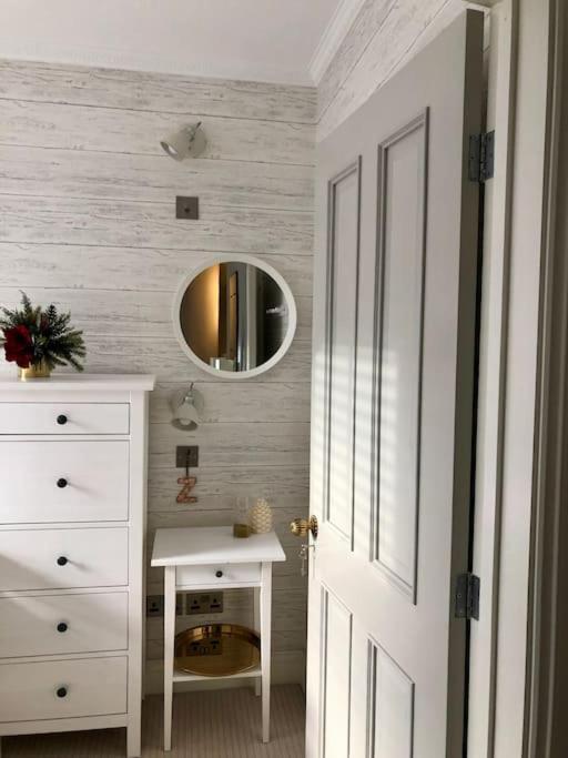 Lovely 2 Bed In Shoreditch On Quiet Side Street Appartement *