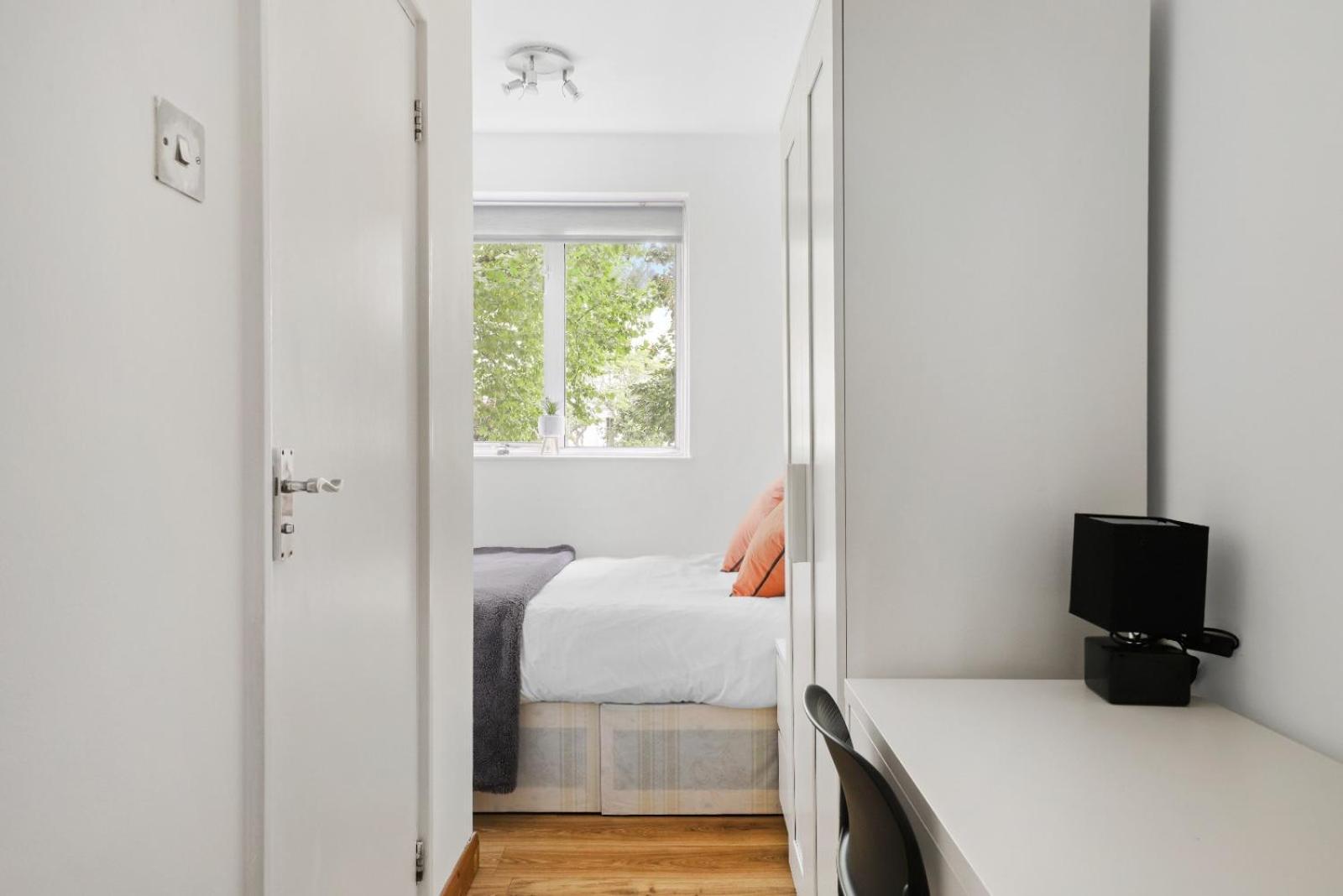 Kensington High Street Hububb Homestay *