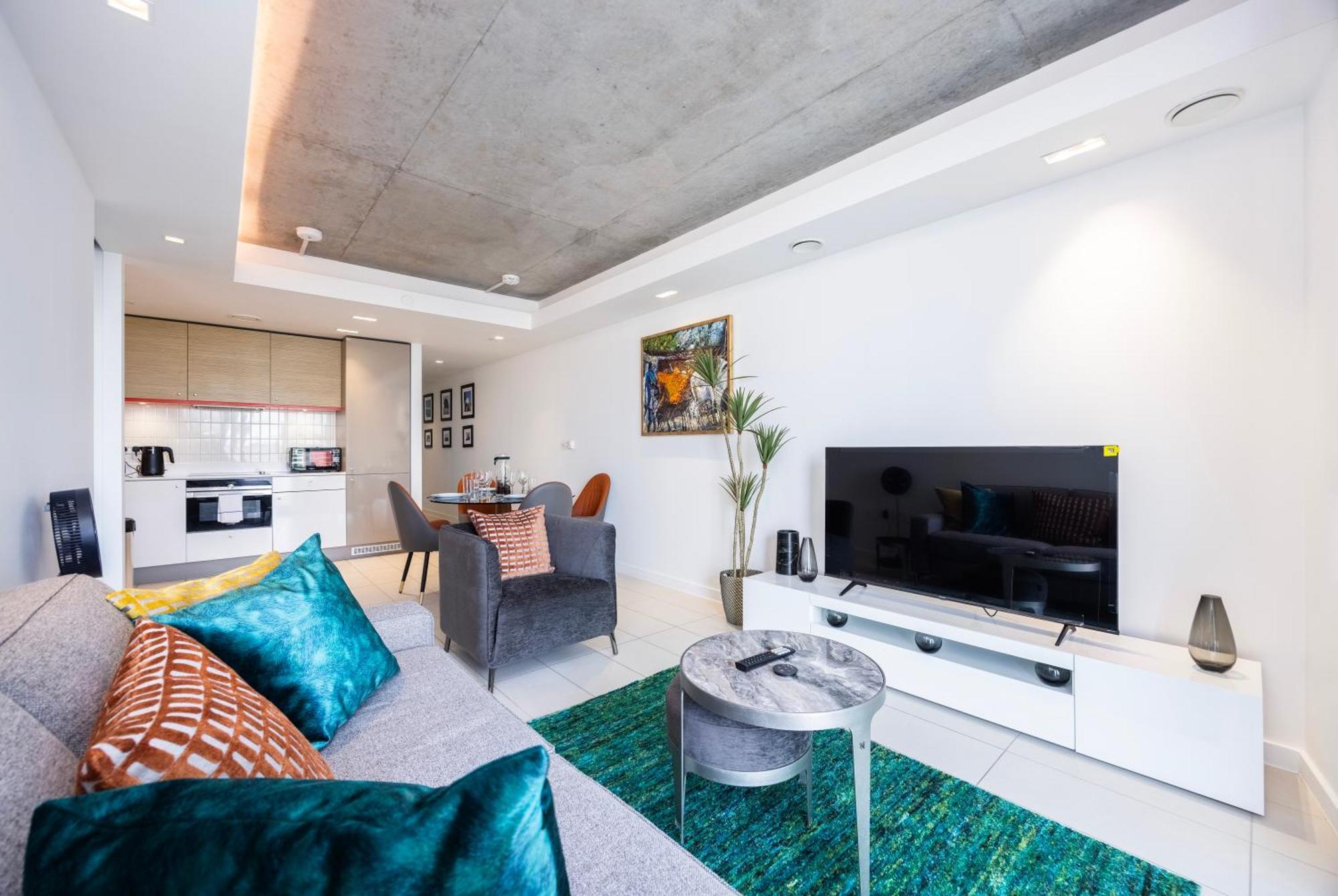 Austin David Apartments Excel * London