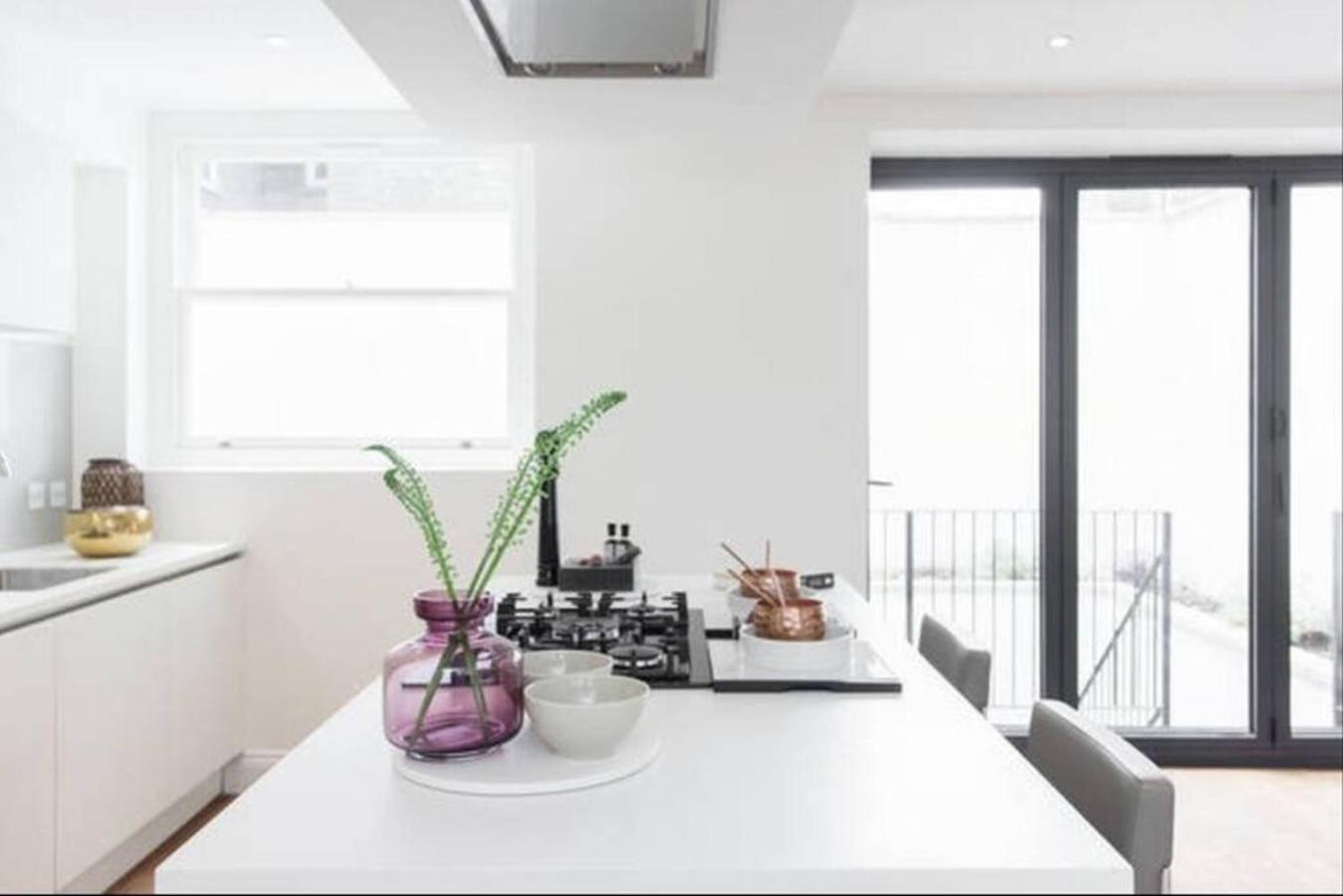 Large Three Bed Duplex Camden Londen