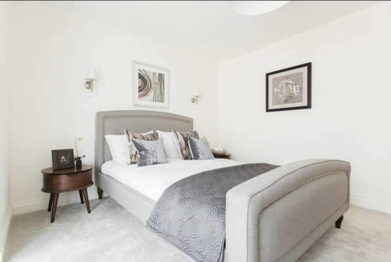 Large Three Bed Duplex Camden Londen