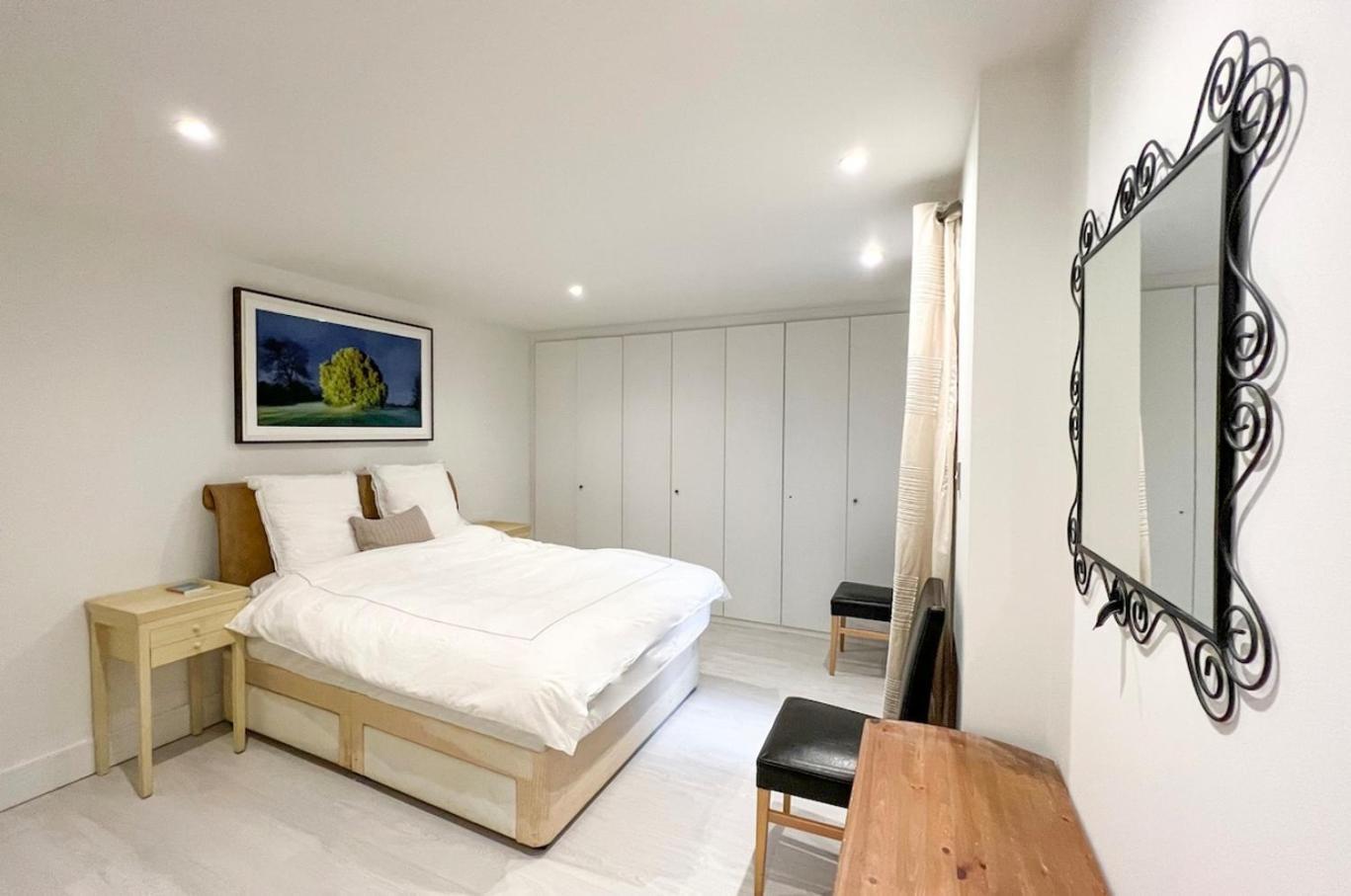 Holiday home Modern 2 Bedroom In Soho *