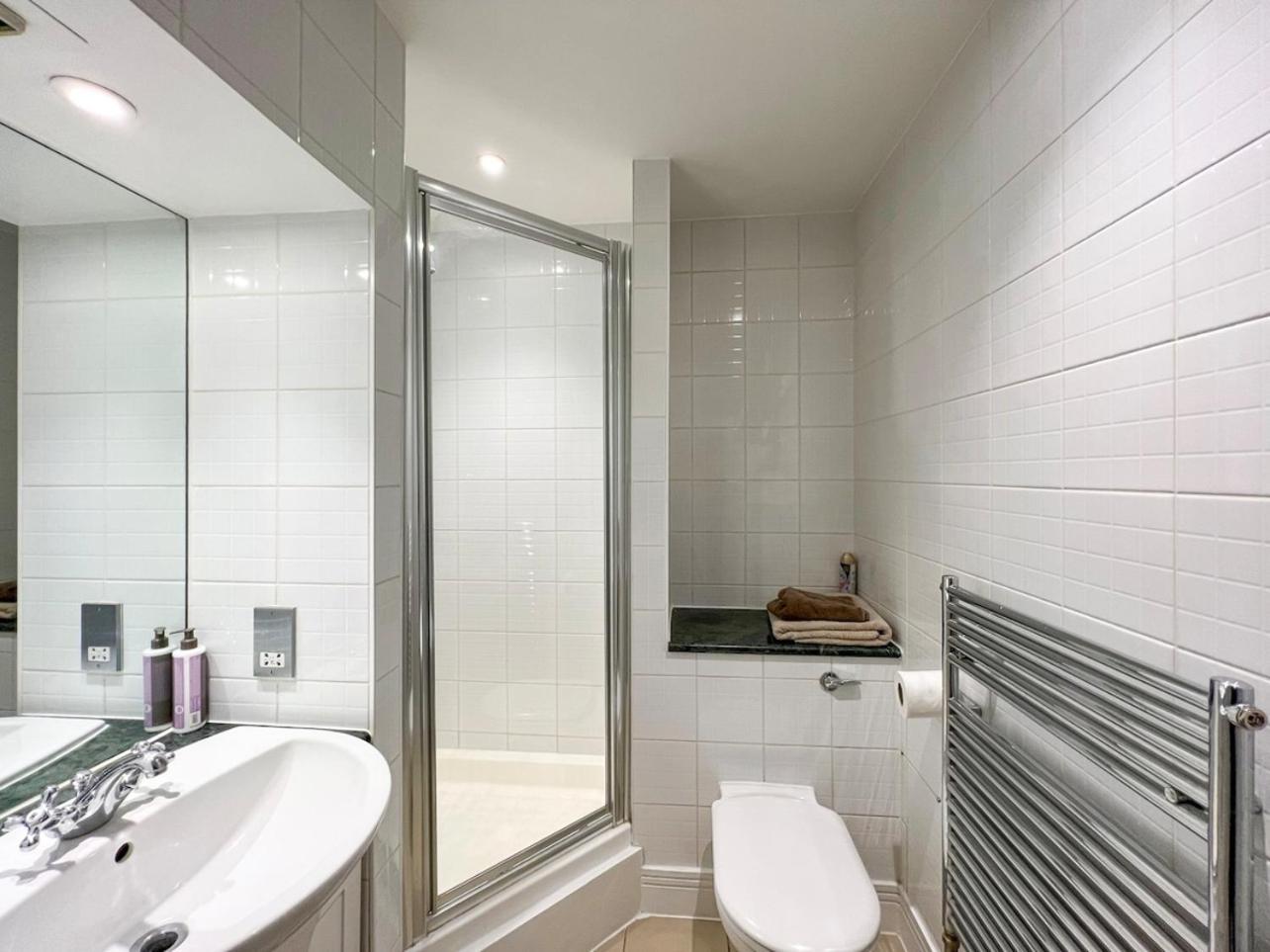 Modern 2 Bedroom In Soho Holiday home *