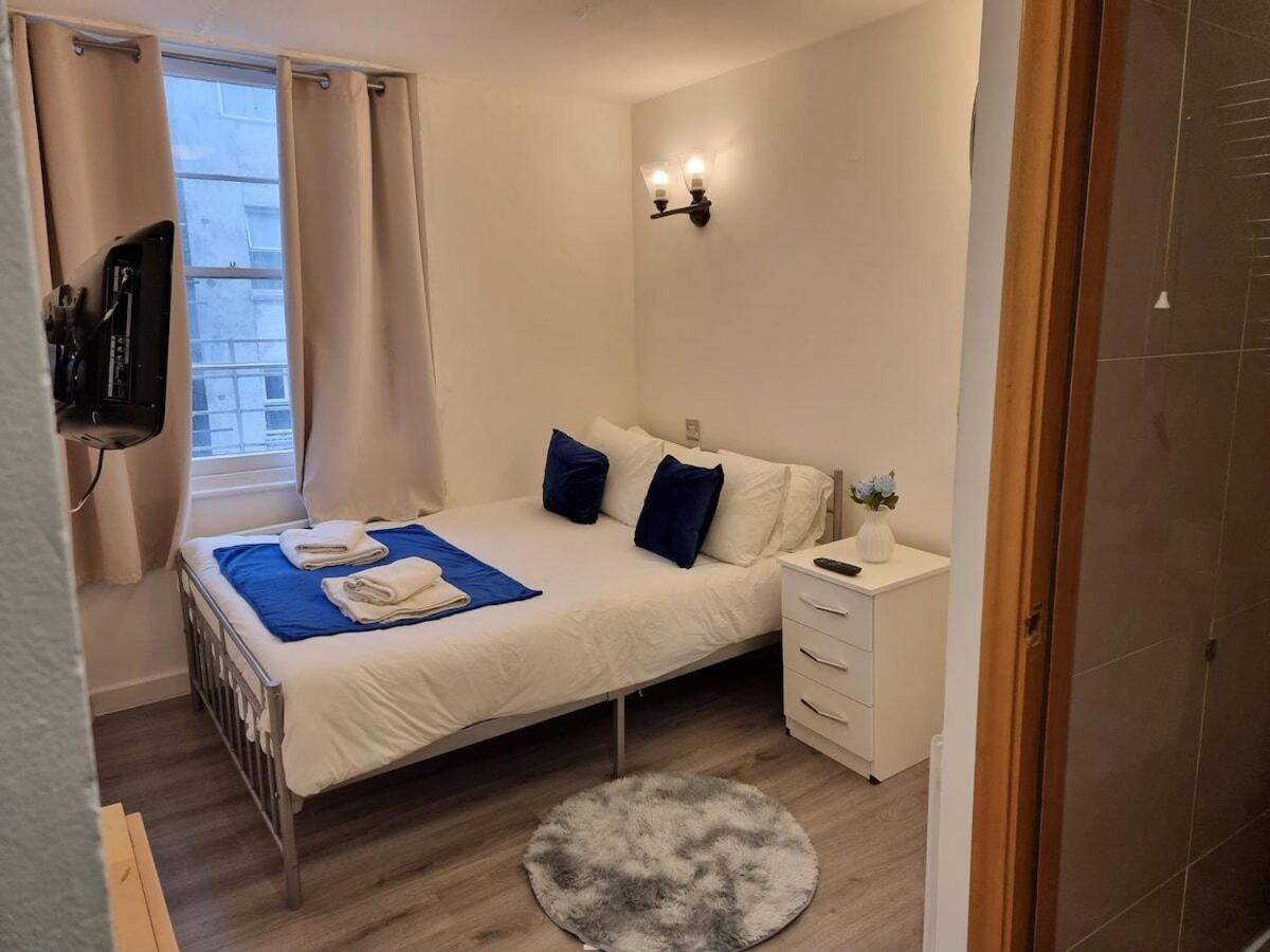 F302-3rd Floor For 2 Near Hyde Park Leilighet