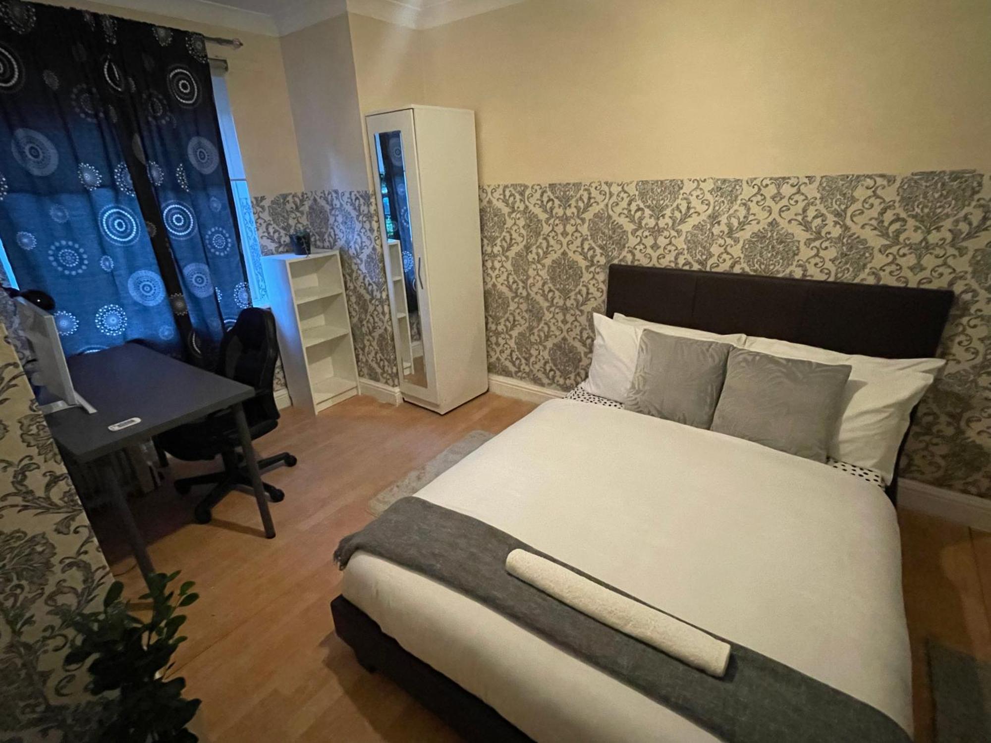 Lovely & Spacious Flat-deptford Creekside Apartment London