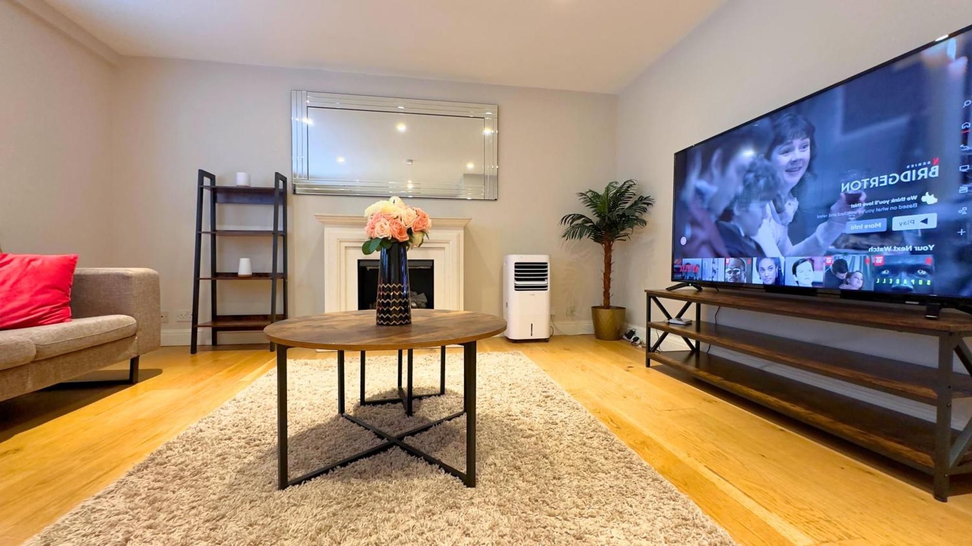 Kensington 2Bed Stucco Bright Large High Ceilings - Luxurylondonstays