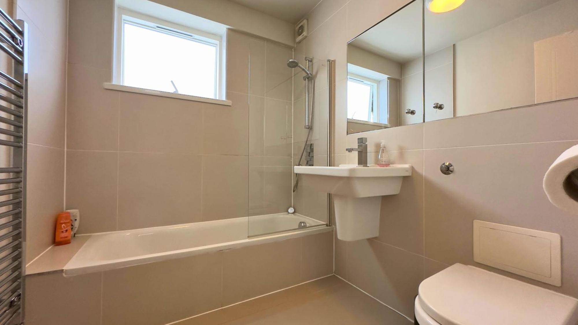 Kensington 2Bed Stucco Bright Large High Ceilings - Luxurylondonstays Apartment