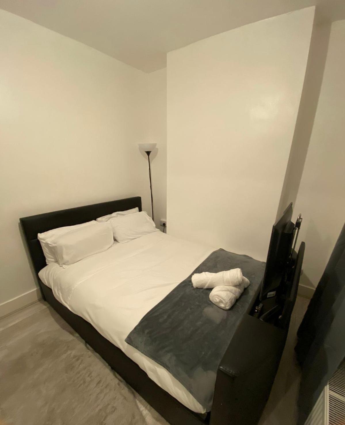 1 Bedroom Cosy Spacious London