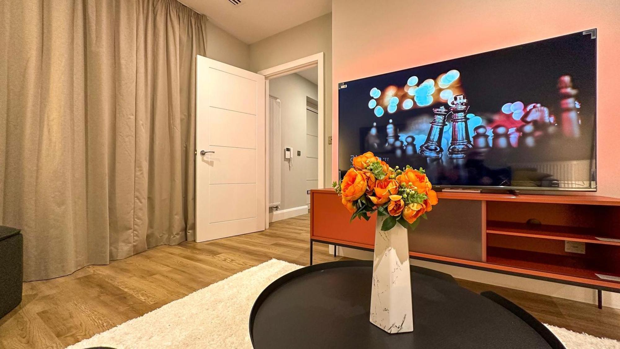 Duplex 3bed 3bath Modern Fast Wifi - Luxurylondonstays London