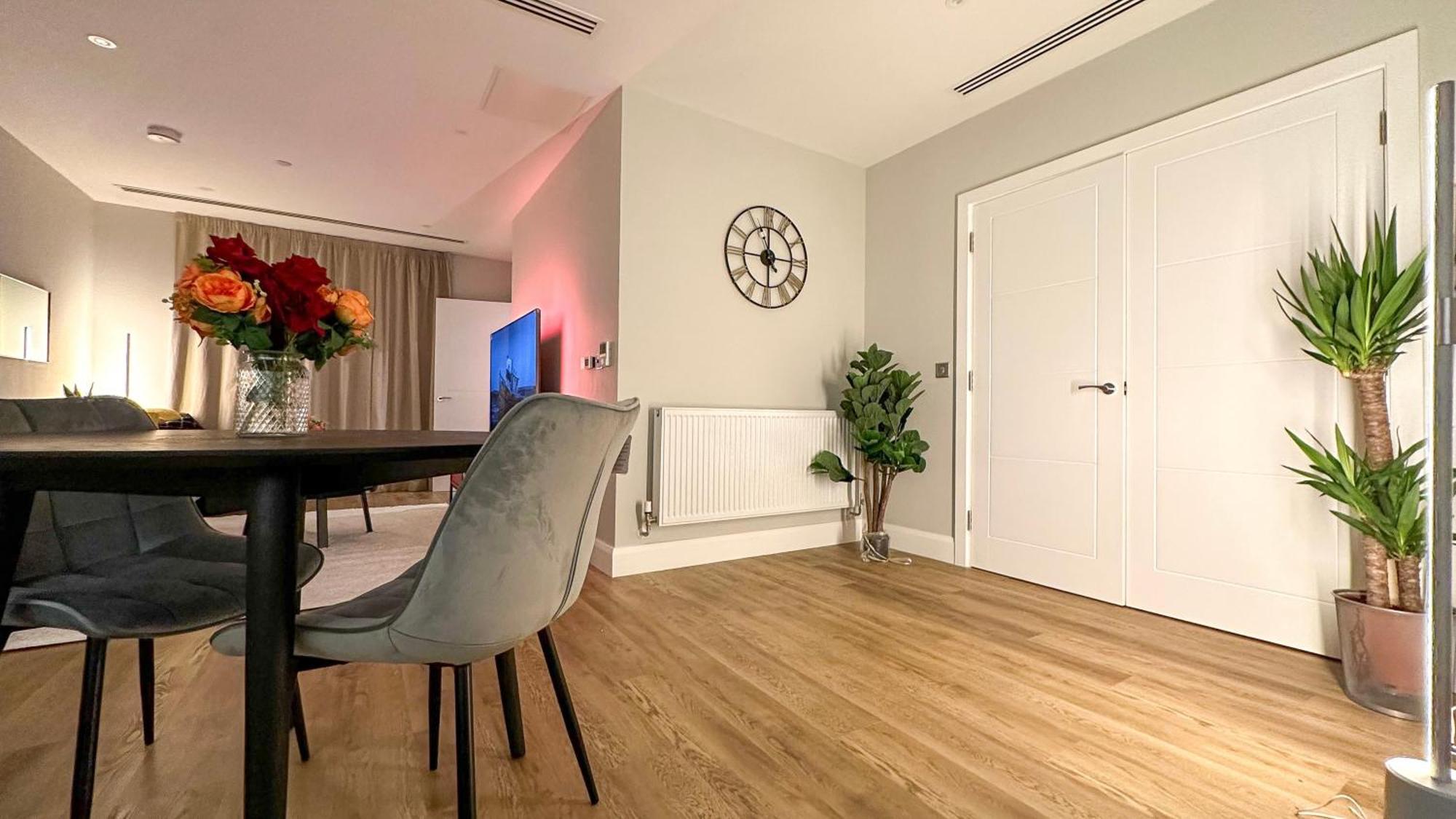 Duplex 3bed 3bath Modern Fast Wifi - Luxurylondonstays Leilighet London