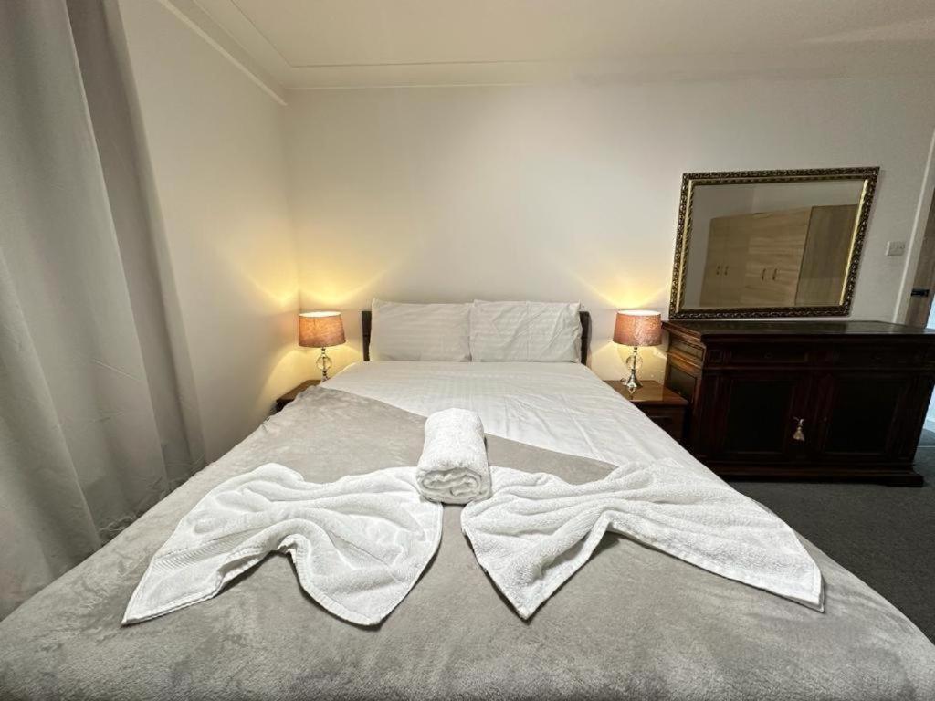 Two Bedroom Edgware Road Apartment