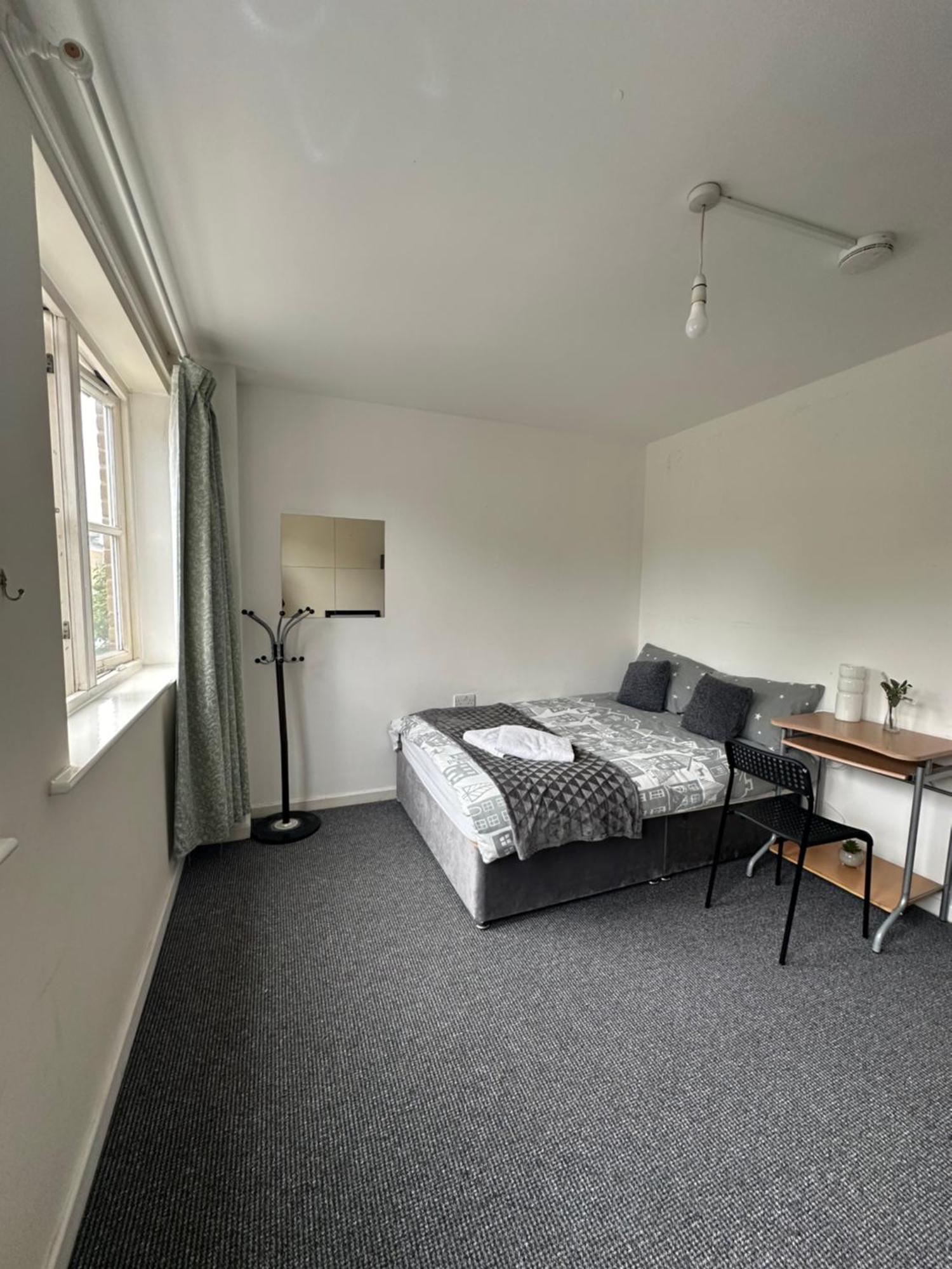 Luxury In Central London!6 Bedroom With 2 Bath & Separate Wc! Privatunterkunft
