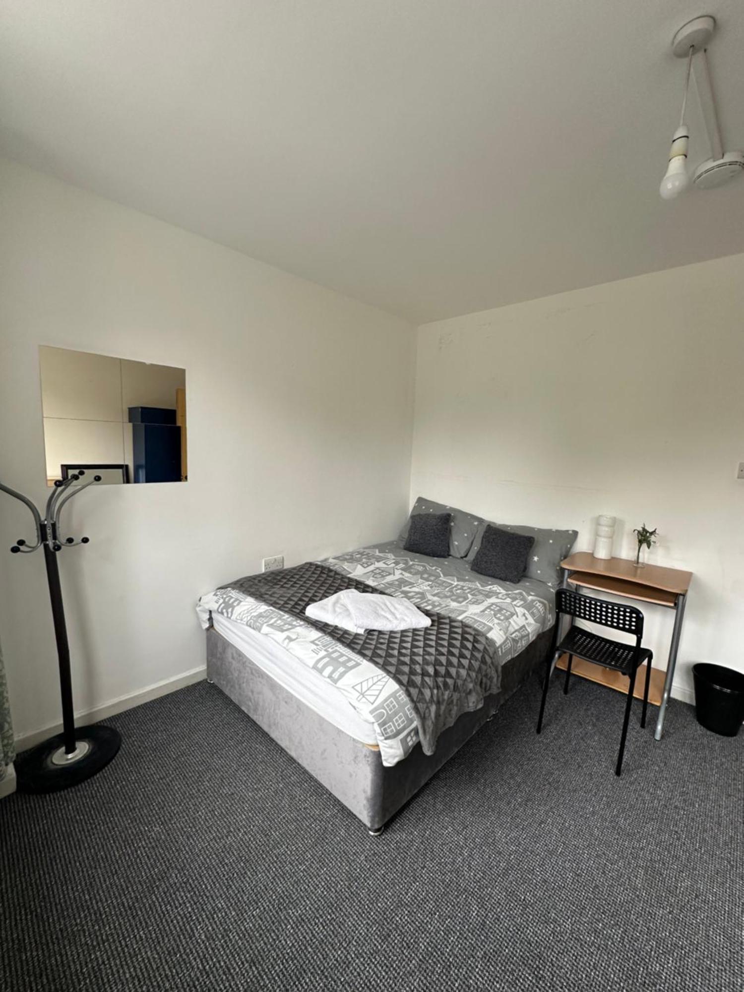 Luxury In Central London!6 Bedroom With 2 Bath & Separate Wc! Privatunterkunft *