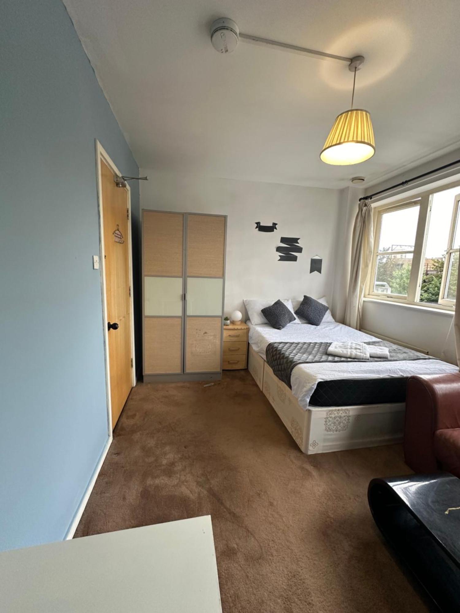 Luxury In Central London!6 Bedroom With 2 Bath & Separate Wc! Privatunterkunft London