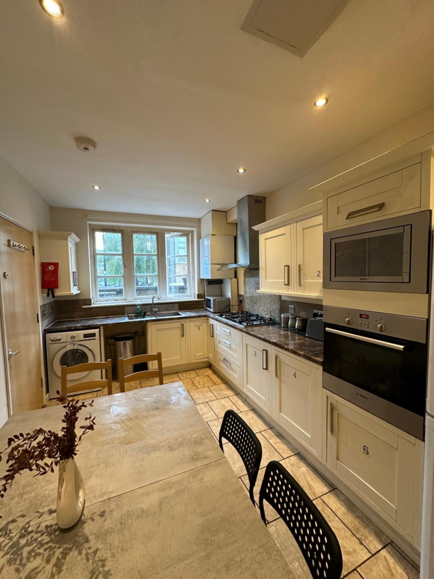 Privatunterkunft Luxury In Central London!6 Bedroom With 2 Bath & Separate Wc!