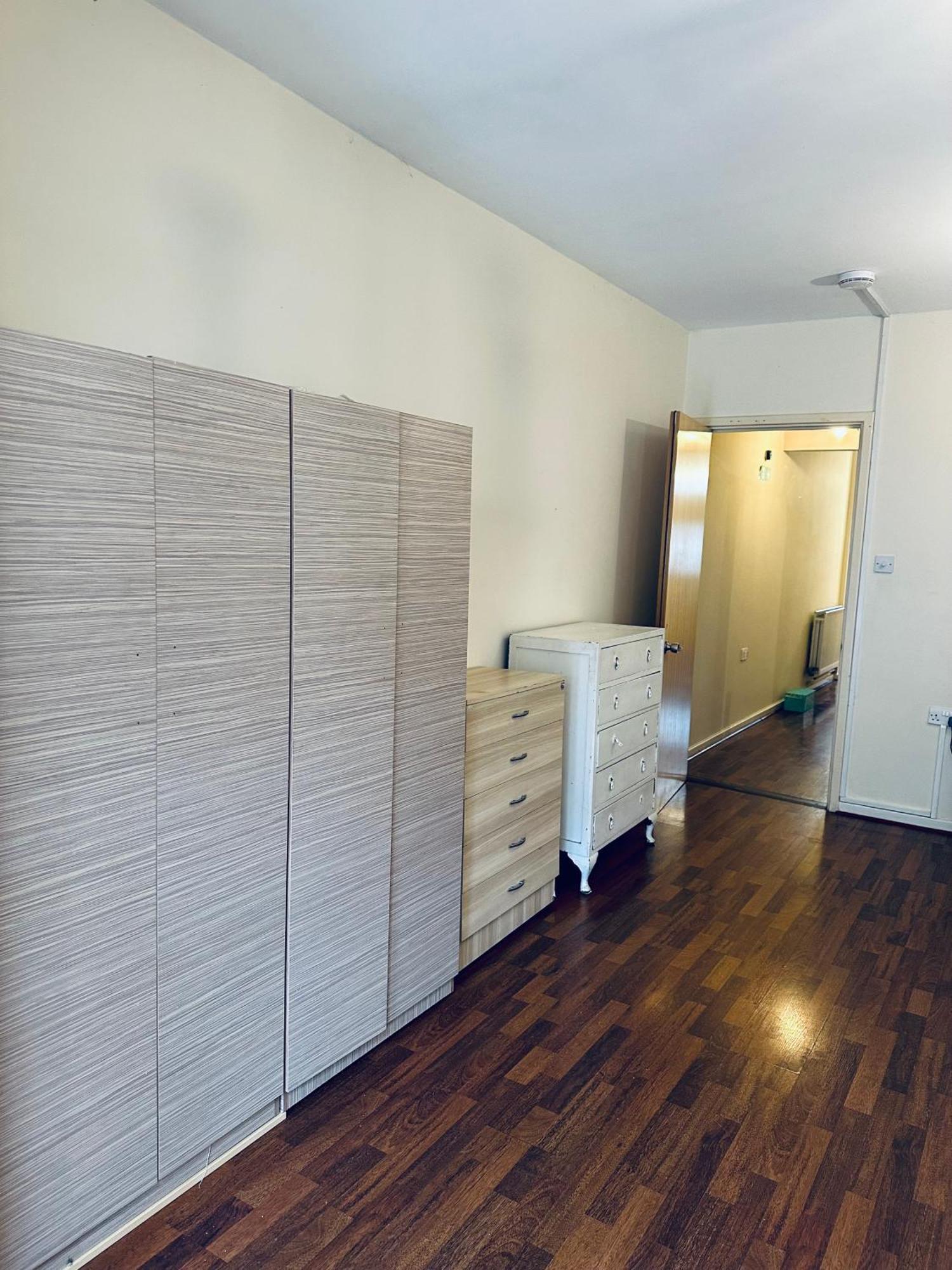 Luxury In Central London!6 Bedroom With 2 Bath & Separate Wc! * London