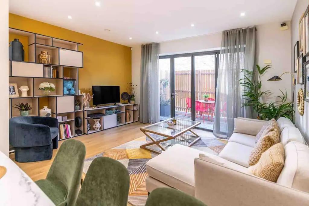 Gorgeous & Cosy Gem - King Beds Apartment *