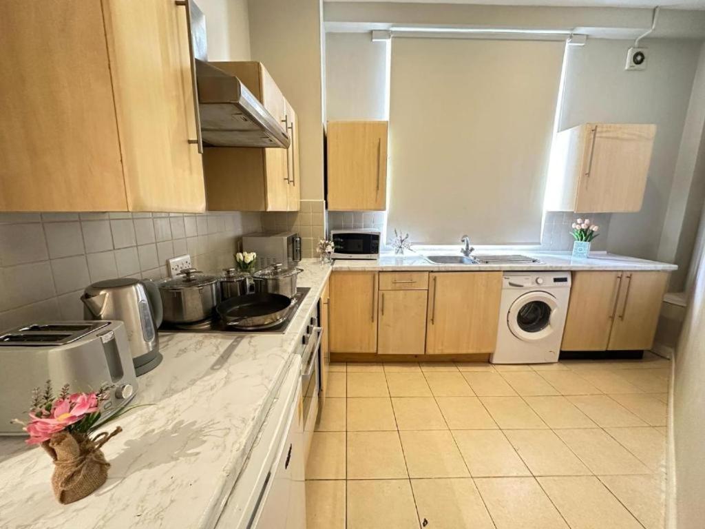 One Bedroom Near Kennington Park * London