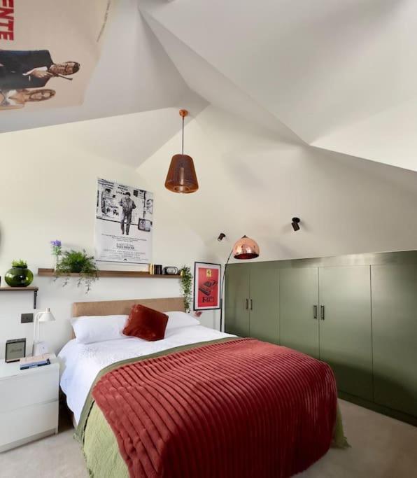 Beautiful 4-bed House Next To Battersea Park *