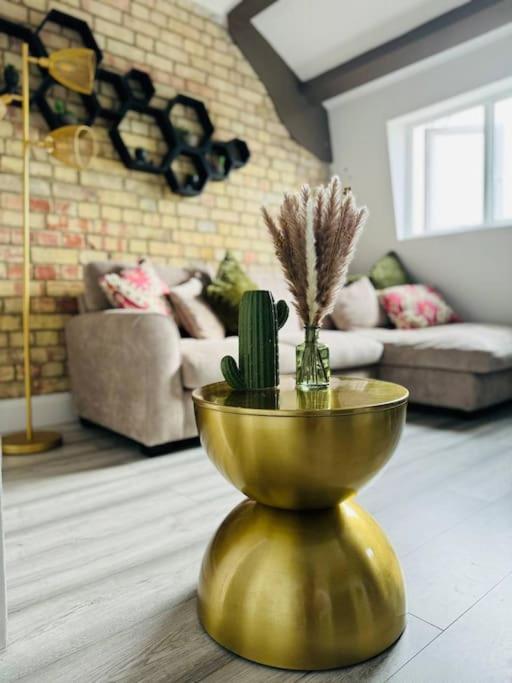 Stylish Two-story Retreat Appartement