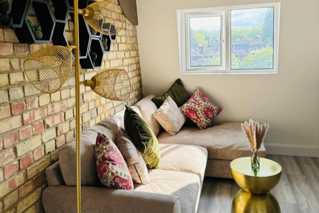 Stylish Two-story Retreat Londen