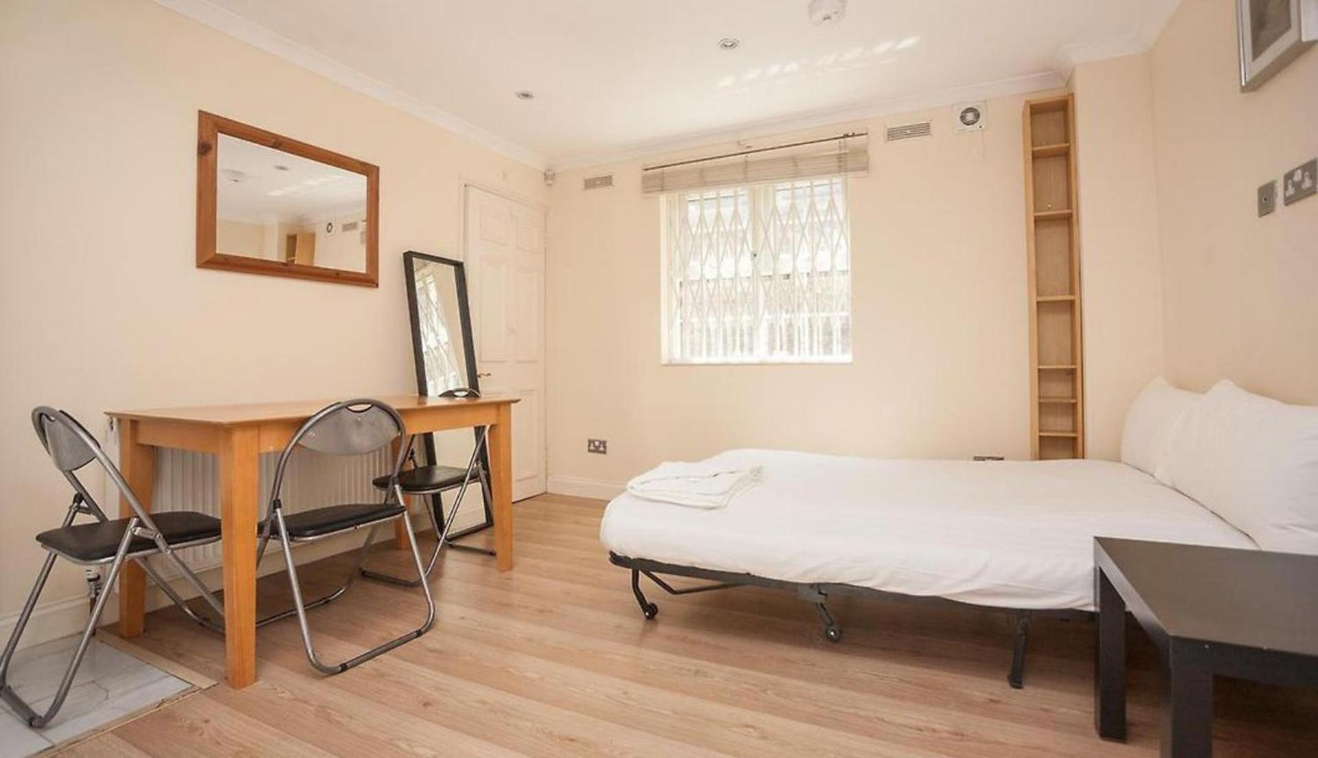 Captivating 1-bed In *