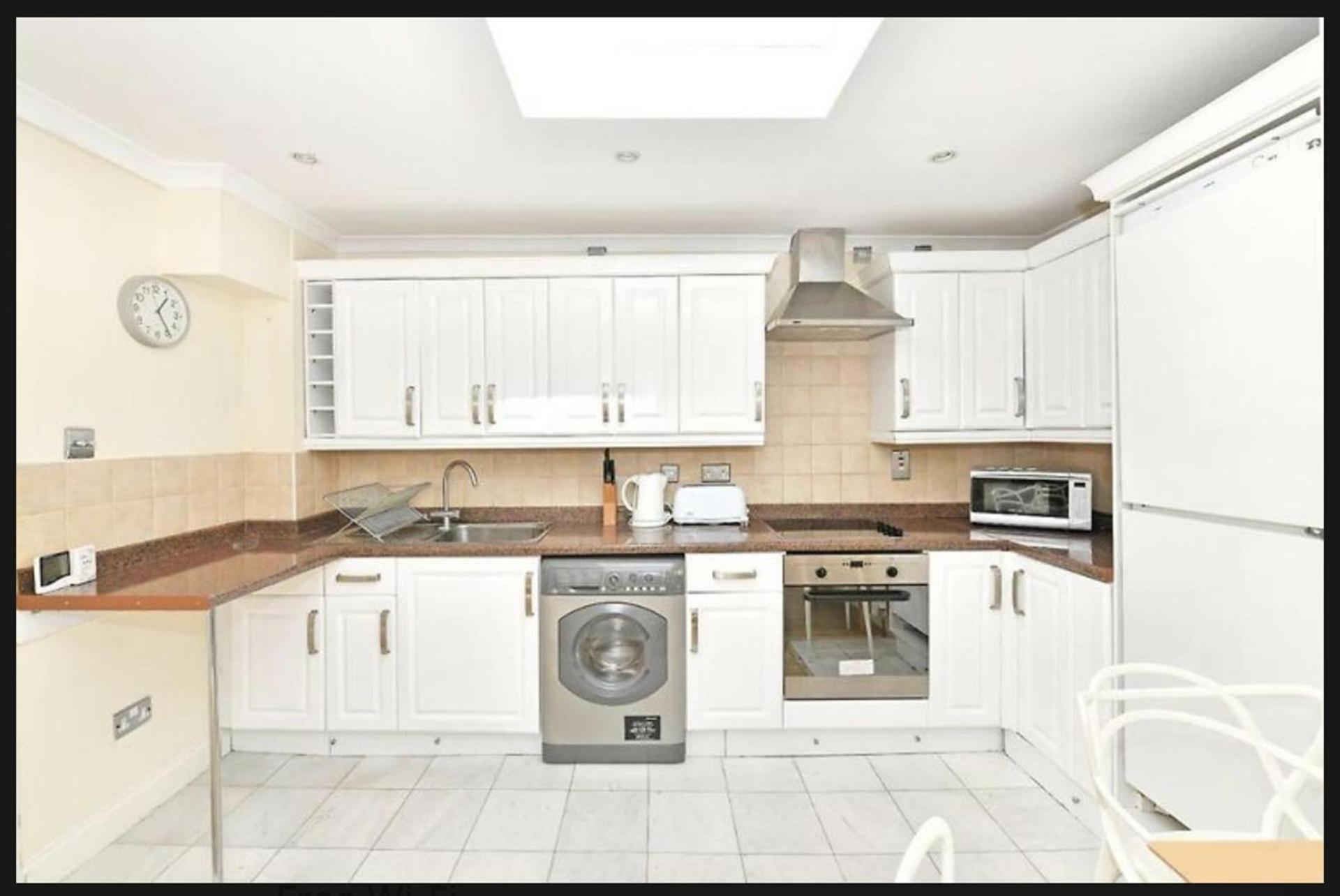 Captivating 1-bed In Apartment London